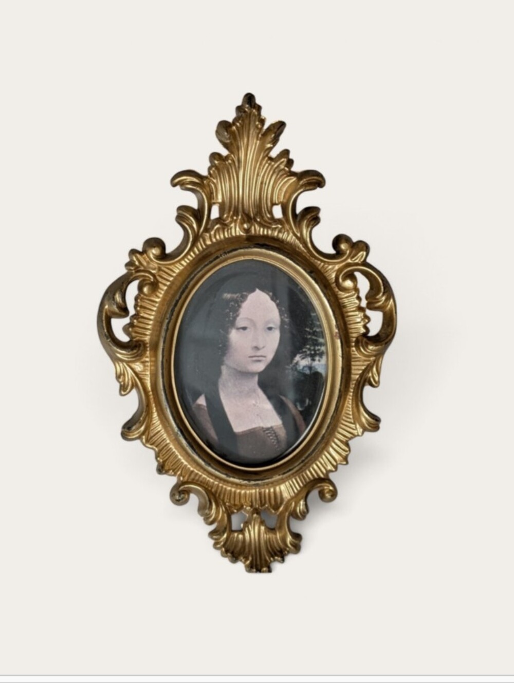 Vtg Mid-Century Whirley No. 625 Ornate Faux-Gold Hollywood Regency Oval Frame